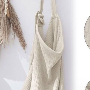 Beige Textured breastfeeding cover